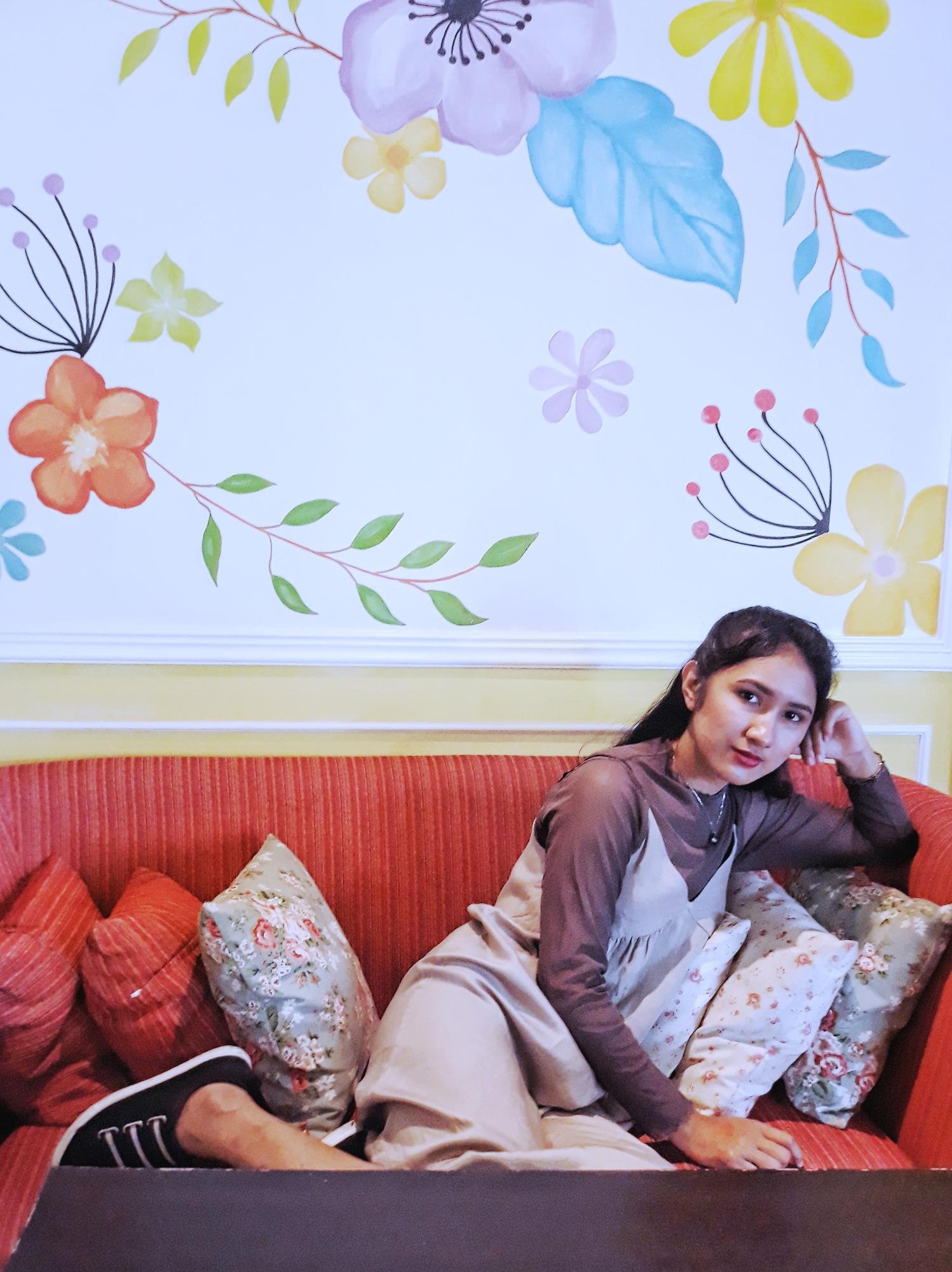 premium wallpapers designed for real-life living. - inlite furnishing